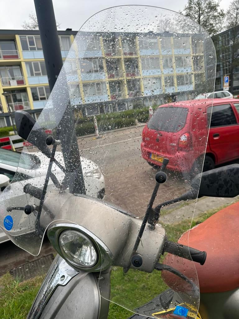 Windscherm, Fietsen en Brommers, Snorfietsen en Snorscooters, Ophalen, Zo goed als nieuw, Benzine, Overige merken