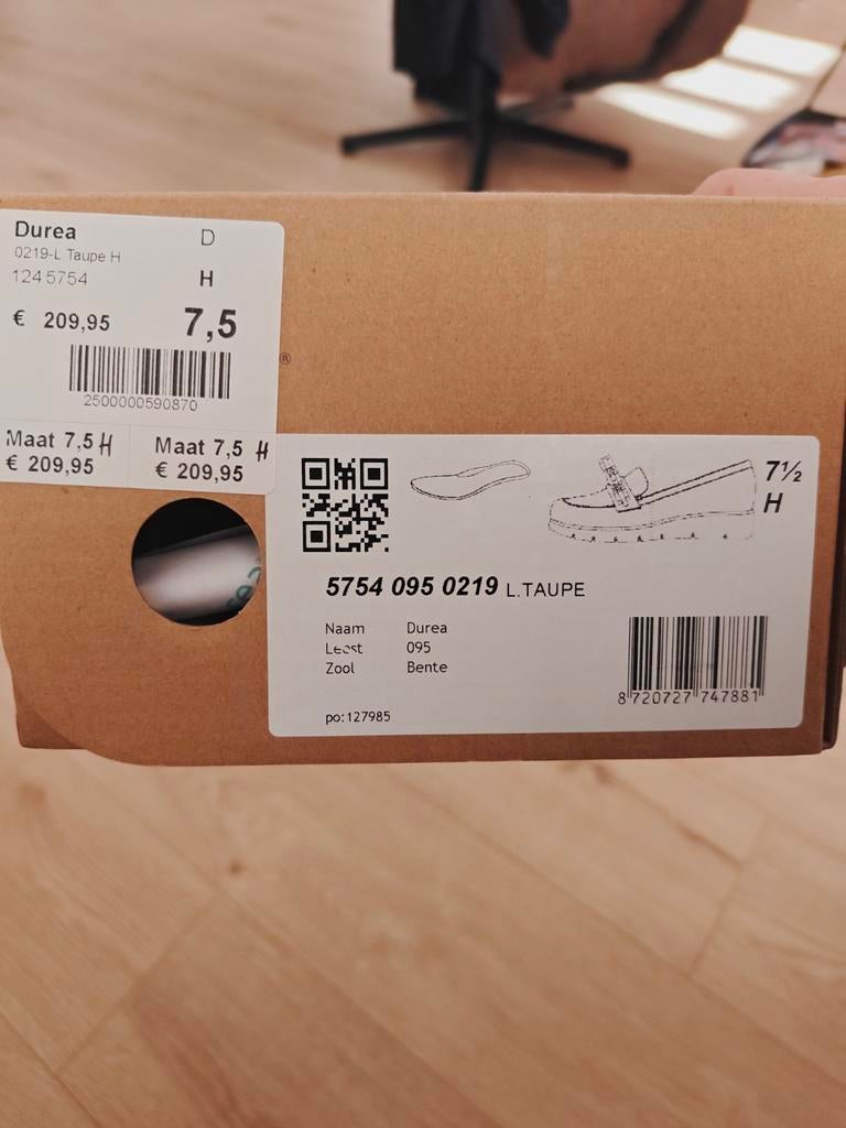 Durea instappers, maat 7,5 wijdte H, zo goed als nieuw, Kleding | Dames, Schoenen, Ophalen of Verzenden