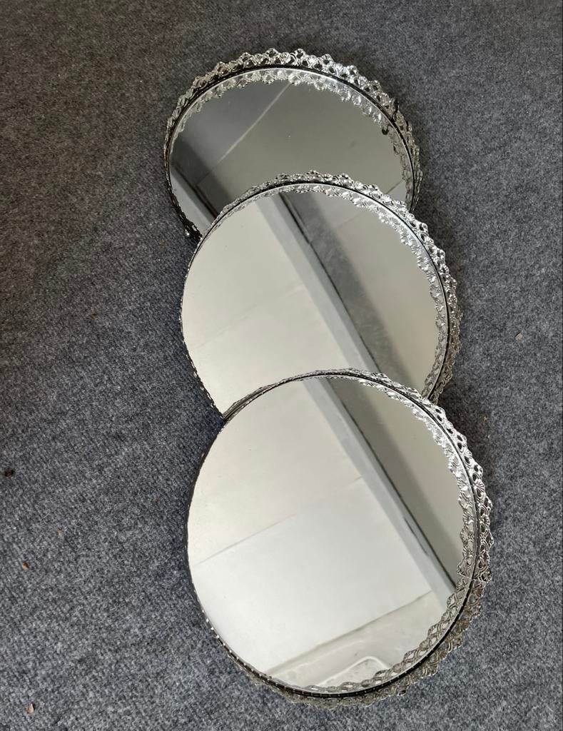 Set van 3 ronde spiegelplateaus met sierlijke rand, Minder dan 50 cm, Rond, Ophalen of Verzenden, Zo goed als nieuw