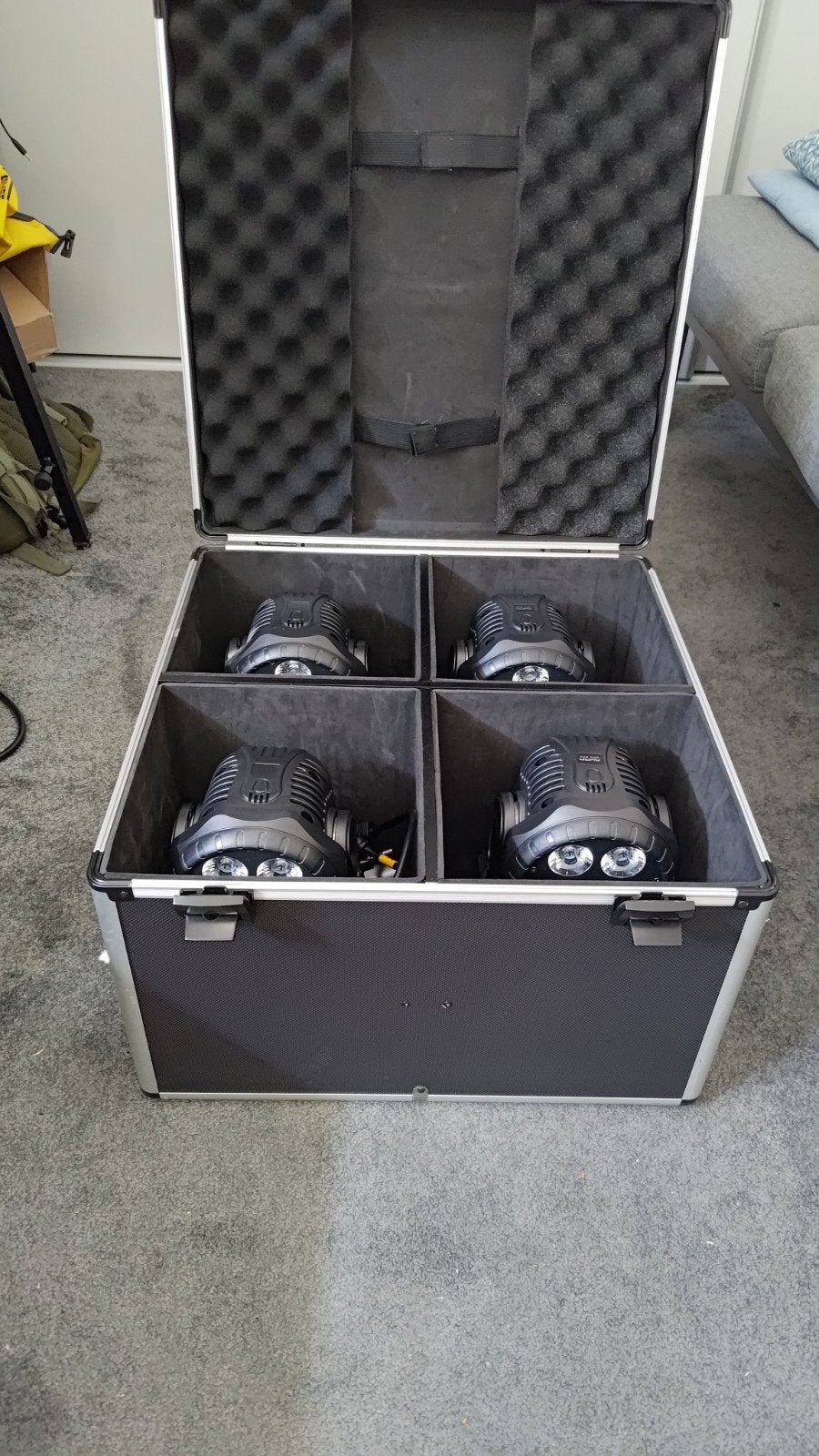 4x AYRA ERO 506 moving head wash RGBWAUV LED in flightcase, Muziek en Instrumenten, Licht en Laser, Ophalen of Verzenden, Gebruikt