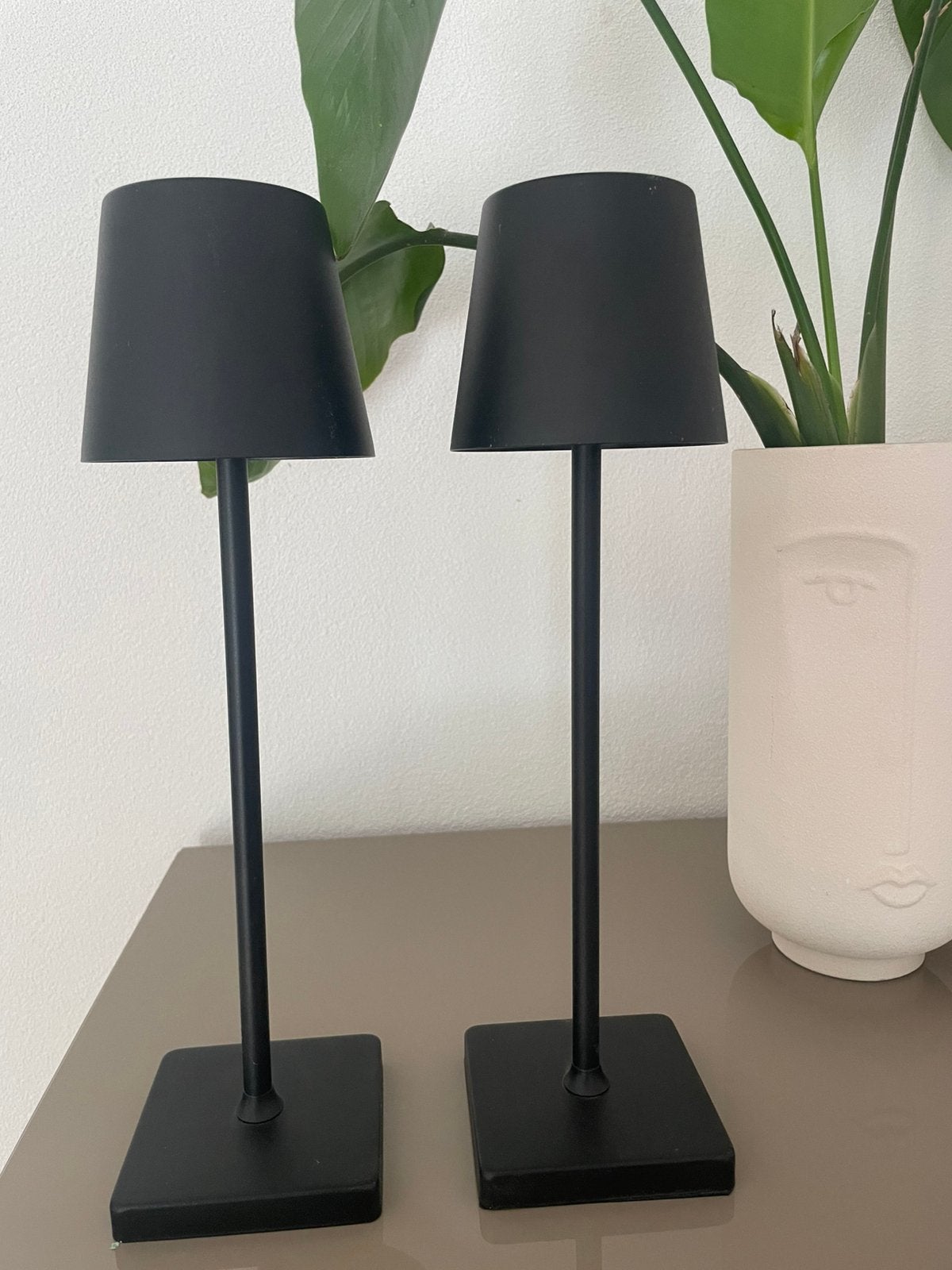 Oplaadbare tafellamp, Huis en Inrichting, Lampen | Tafellampen, Ophalen, Zo goed als nieuw