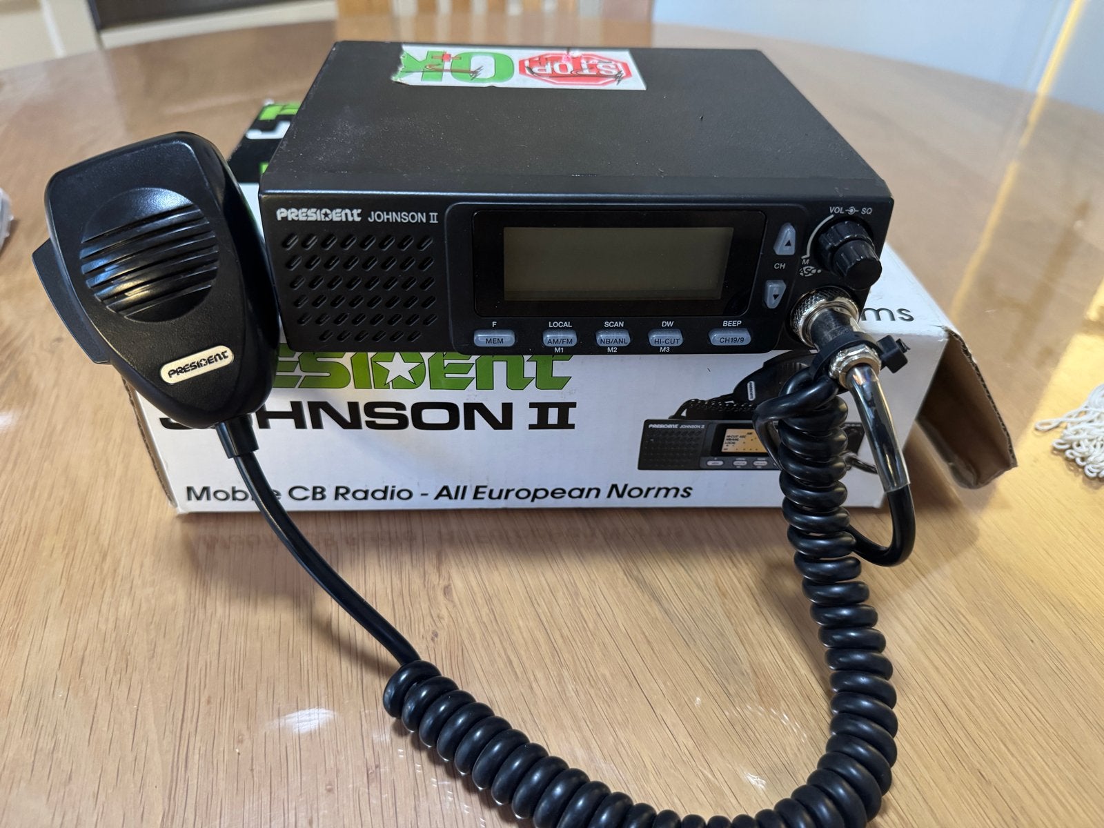 President Johnson II CB Radio - Zo goed als nieuw, Telecommunicatie, Verzenden, Zo goed als nieuw, 15 km of meer, Portofoon of Walkie-talkie