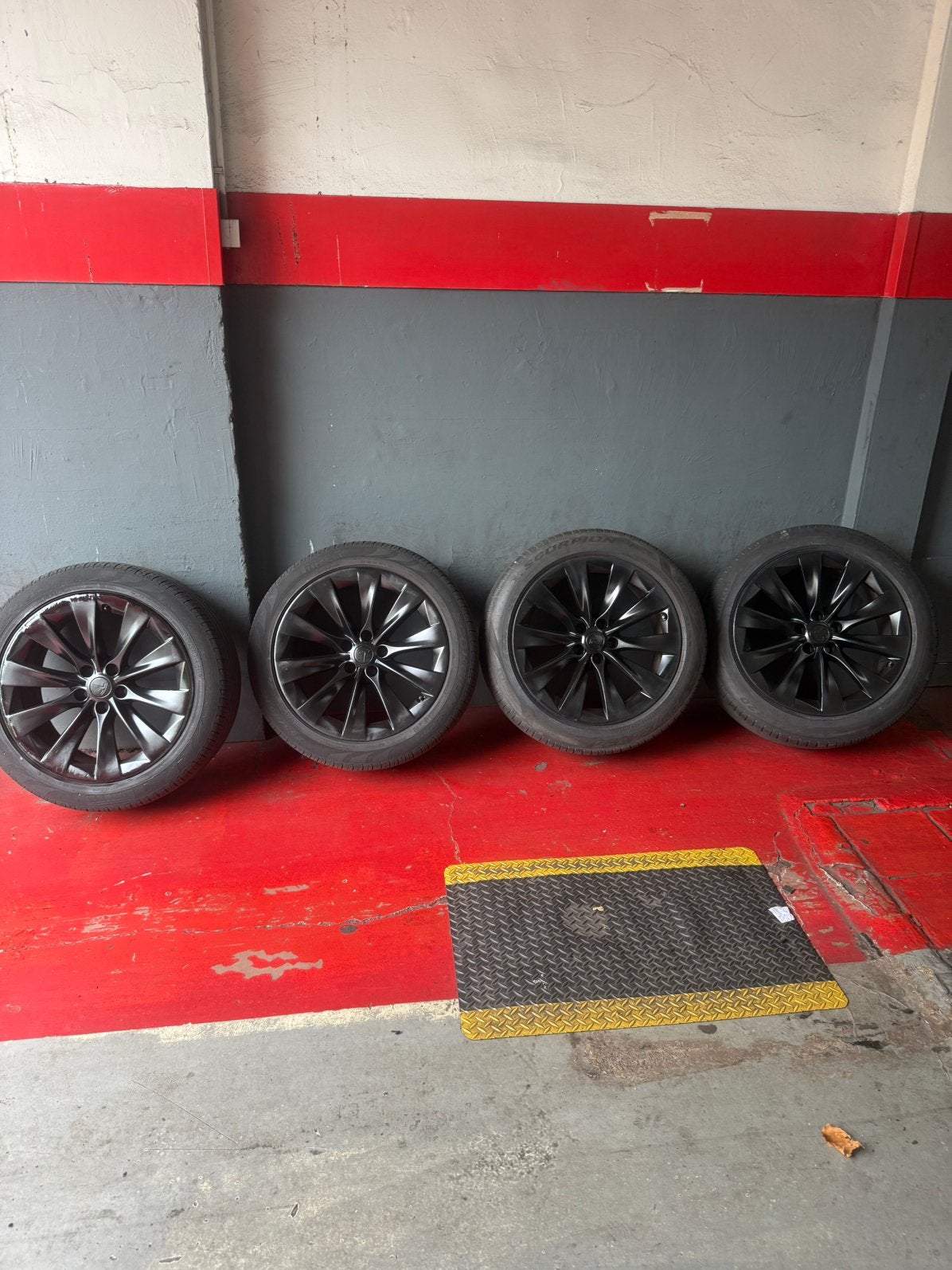 TESLA Velgen 20inch breedset MODEL X 255/45R20 275/45R20, Ophalen, Gebruikt, 255 mm, Banden en Velgen