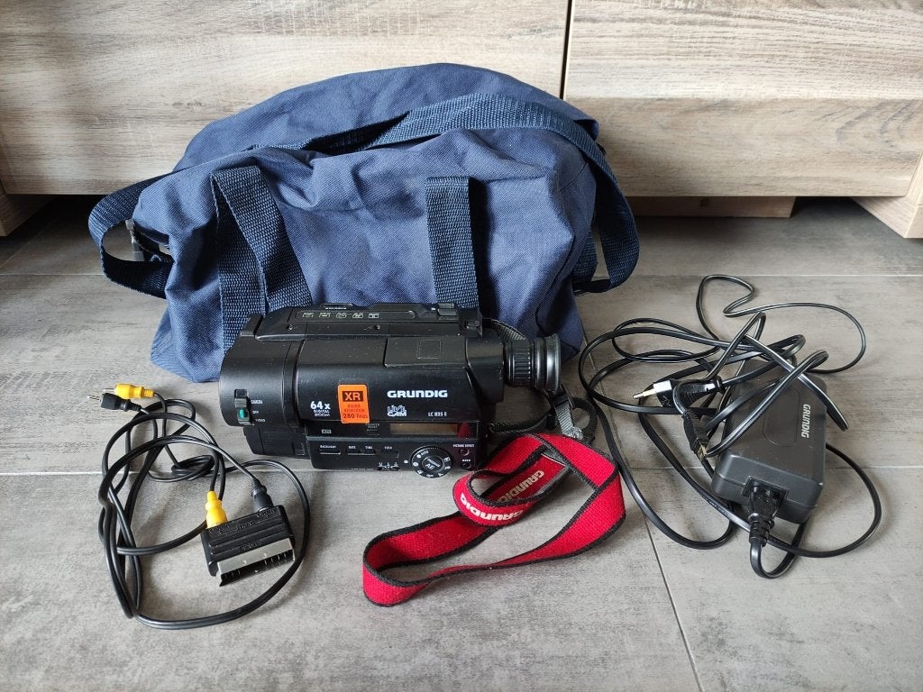 Grundig LC 835 E livecam digitale videocamera met tas., Overige merken, Gebruikt, 20x of meer, Overige soorten