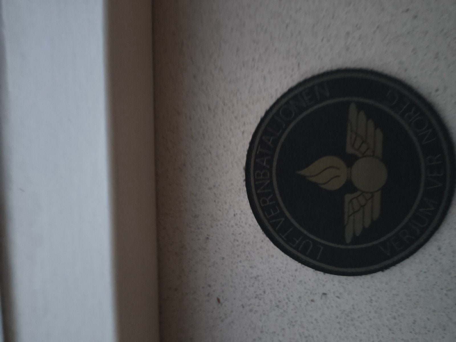 Embleem Luchtvernbataljonen Verjum Ver Noreg, Ophalen of Verzenden, Overige soorten, Overige gebieden, Embleem of Badge
