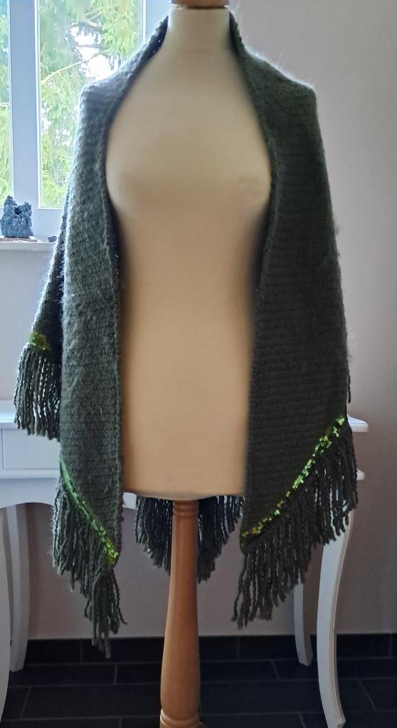Groene poncho met pailletten, Kleding | Dames, Ophalen of Verzenden, Merkloos, Maat 36 (S), Gedragen