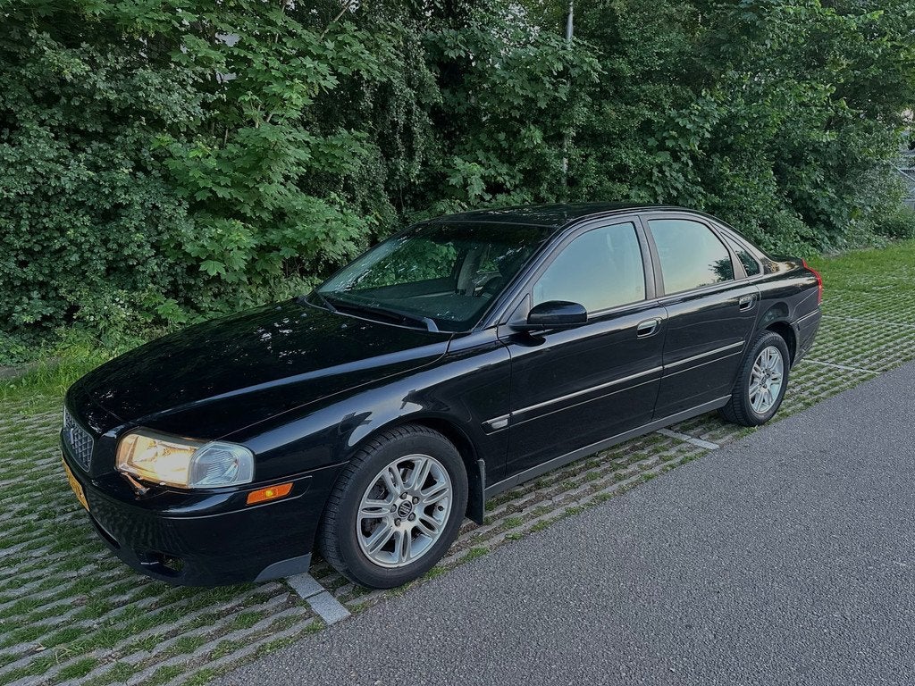 Volvo S80 2.4 Elite Dealer Auto 335DKM NAP! APK JUNI 2027, Zwart, Bedrijf, 2435 cc, 1523 kg