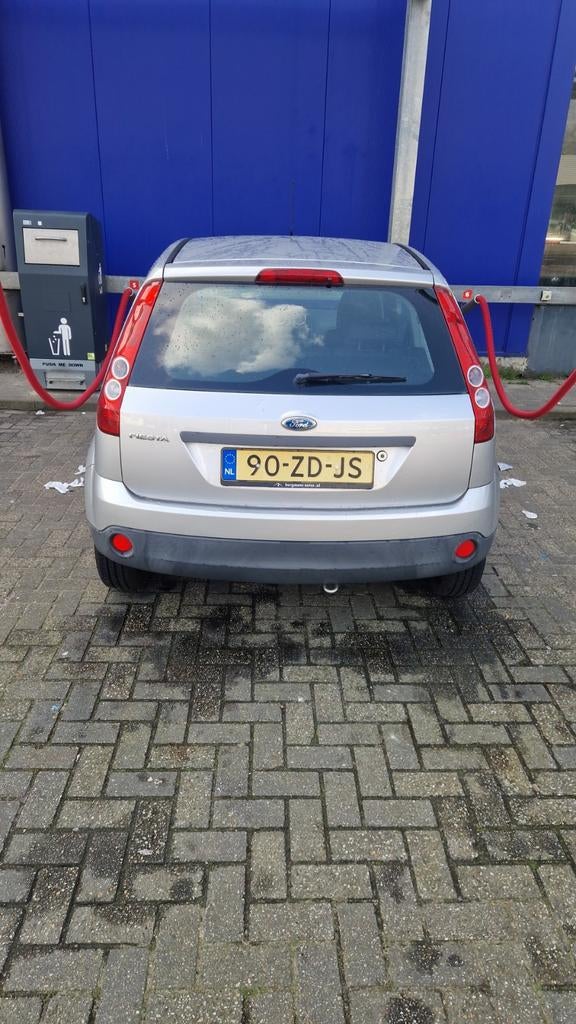 Ford Fiësta 1.3 8V 3DR 2007 Grijs, Auto's, 1299 cc, 40 €/maand, 4 cilinders, Origineel Nederlands