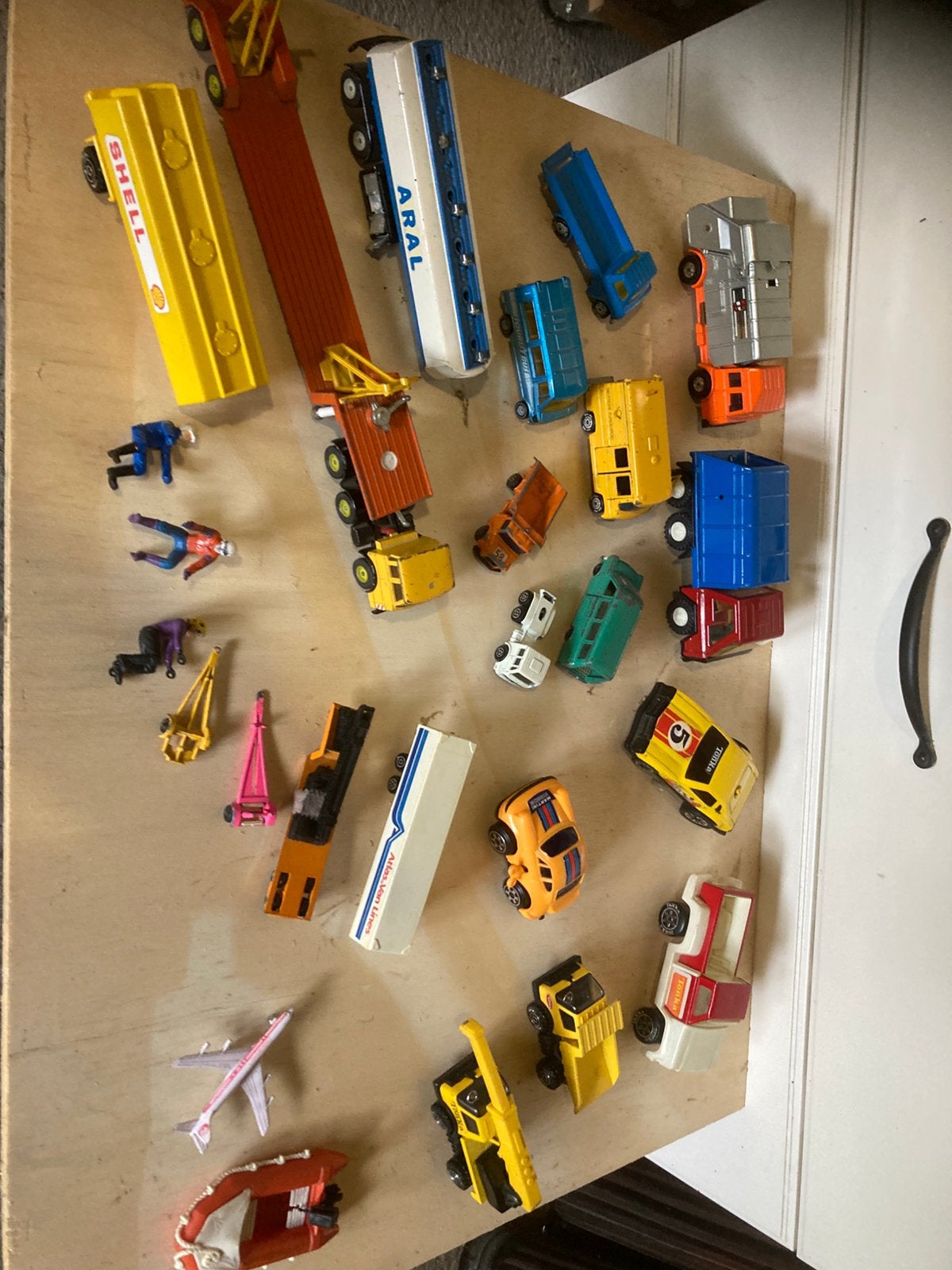Grote collectie vintage speelgoedauto's en figuren, Ophalen of Verzenden, Gebruikt