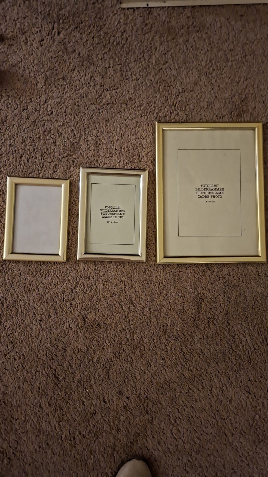 Set van 3 gouden fotolijsten in diverse formaten, Gebruikt, Metaal, Met glas, Standaard fotolijst