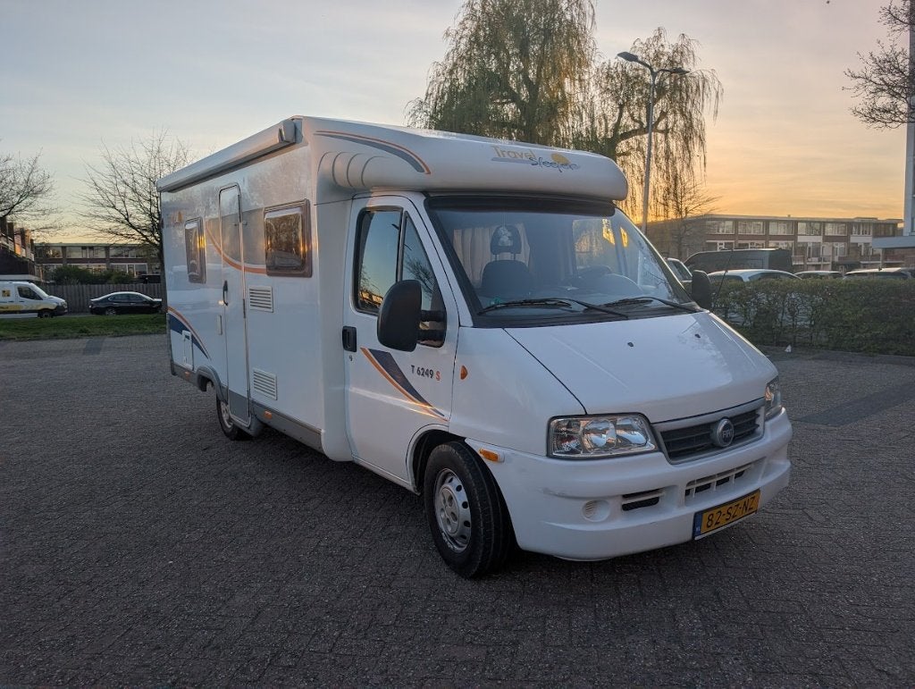 Dethleffs Half-integraal | 117.000 km-Altijd binnen gestaan, Caravans en Kamperen, Buscamper of Camperbus, Fiat, Achteruitrijcamera