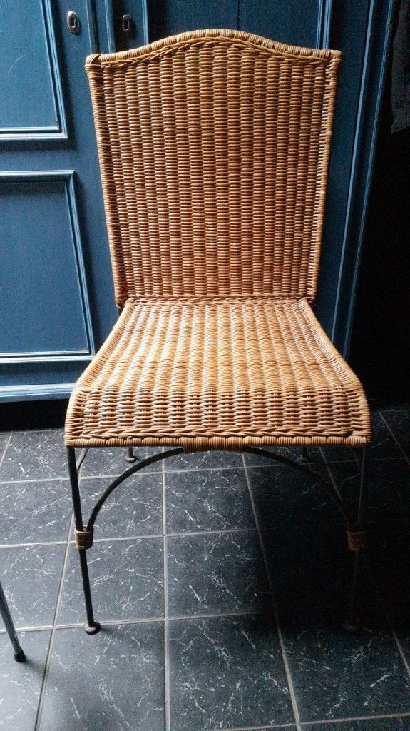 Rotan stoel met smeedijzeren frame, Huis en Inrichting, Stoelen, Ophalen, Gebruikt, Zwart, Vintage
