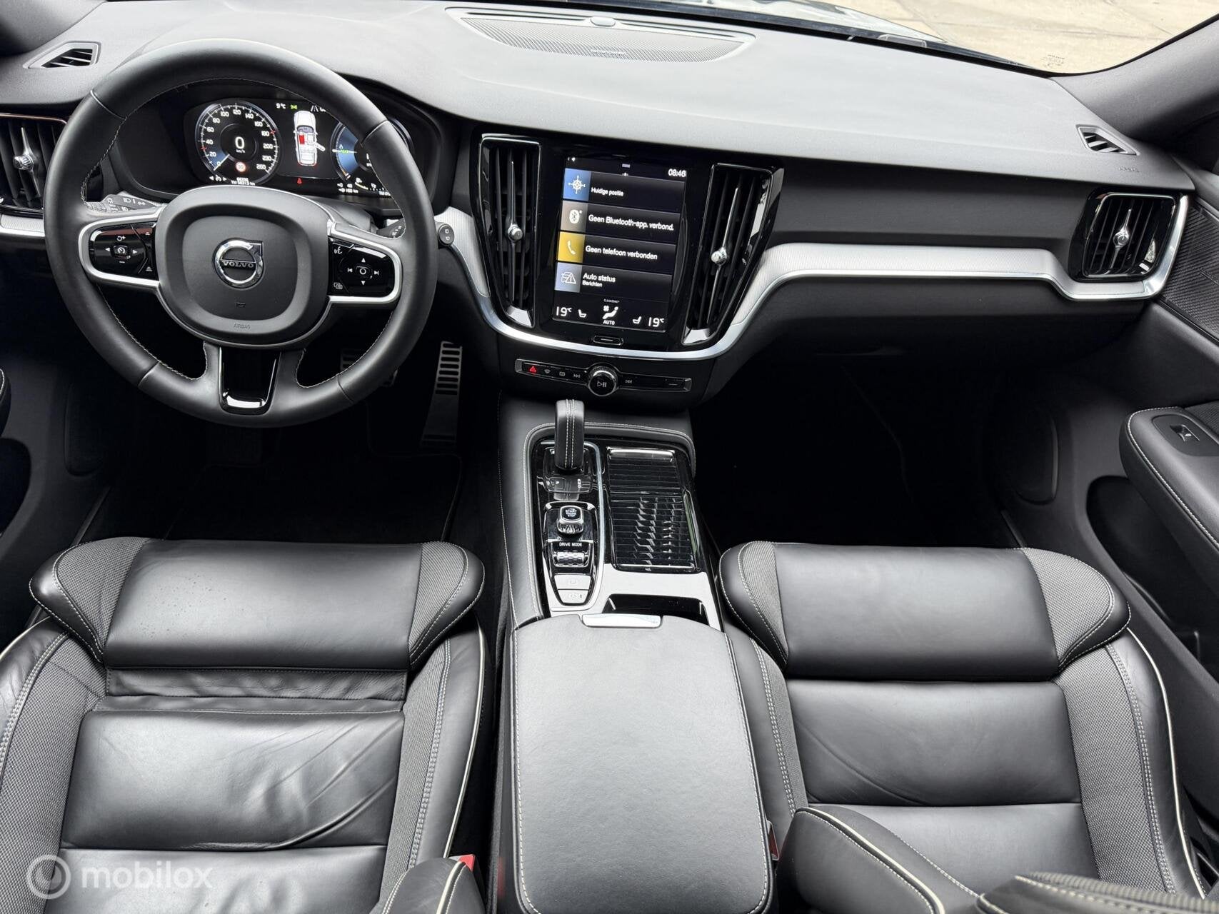 Volvo V60 2.0 T6 Twin Engine AWD Momentum SPORTINTERIEUR, Auto's, Automaat, Gebruikt, 4 cilinders, Vierwielaandrijving