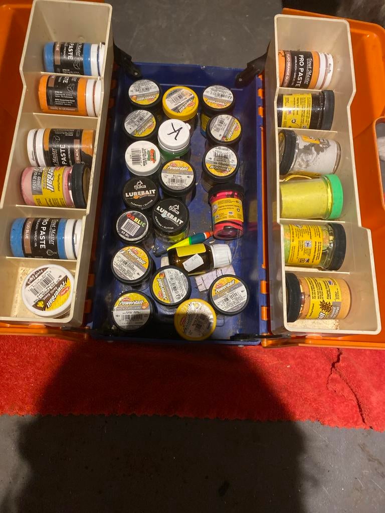 Grote partij forel aas / forel pasta (Powerbait, Trout Maste, Ophalen of Verzenden, Gebruikt, Overige typen