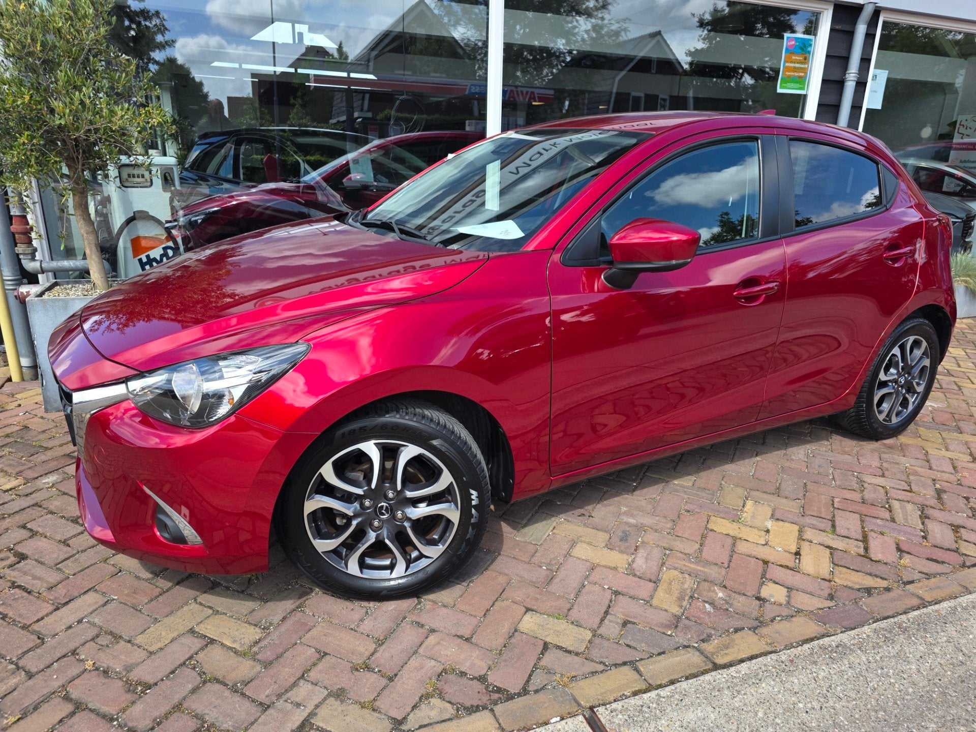 Mazda 2 1.5 Skyactiv-G SkyLease GT,trekhaakautomaat,schitter, Euro 6, 4 cilinders, Bedrijf, 19 km/l
