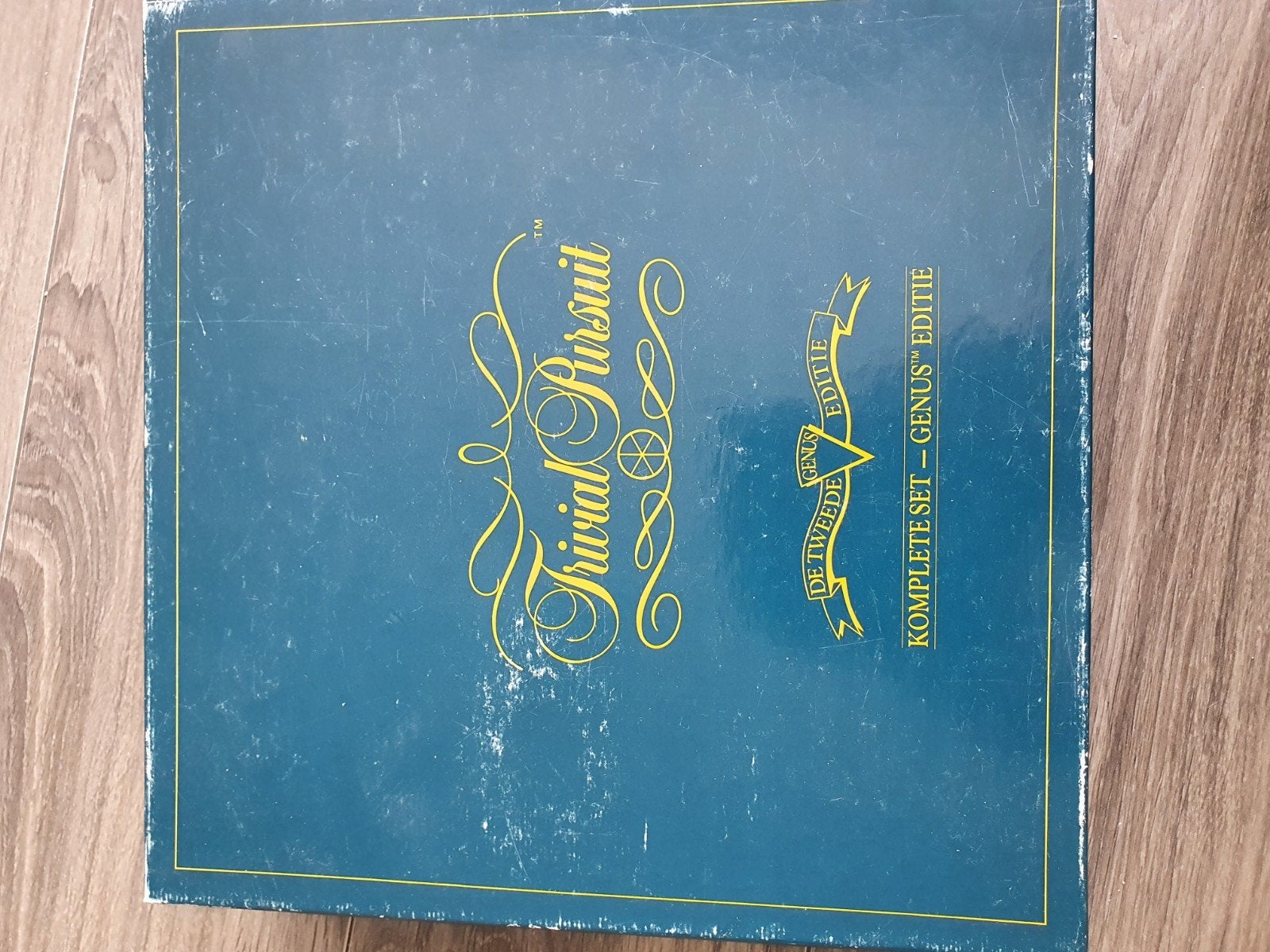Trivial Pursuit Genus Editie (Tweede Editie), Hobby en Vrije tijd, Gezelschapsspellen | Bordspellen, Vijf spelers of meer, Ophalen of Verzenden