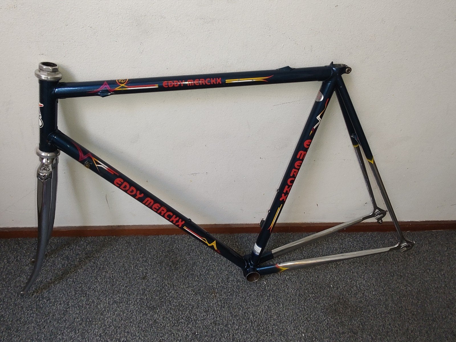 Eddy Merckx En Colnago framesets vanaf 190€,Cinelli,Columbus, Carbon, Zo goed als nieuw, Meer dan 20 versnellingen, 53 tot 57 cm