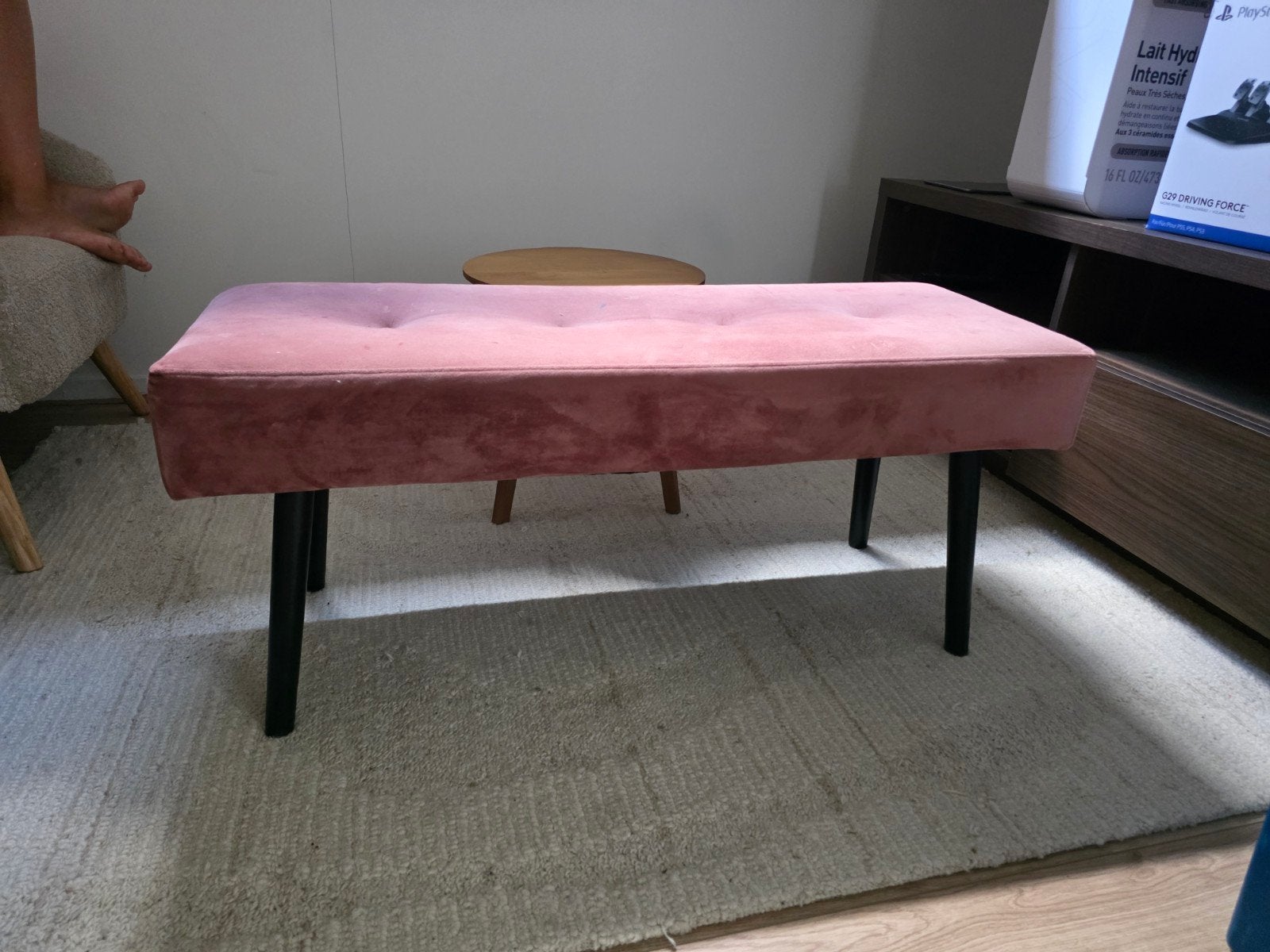 Fluweel roze bankje/kruk Jysk RJUKAN, Huis en Inrichting, Krukjes, Ophalen, Zo goed als nieuw, Hout