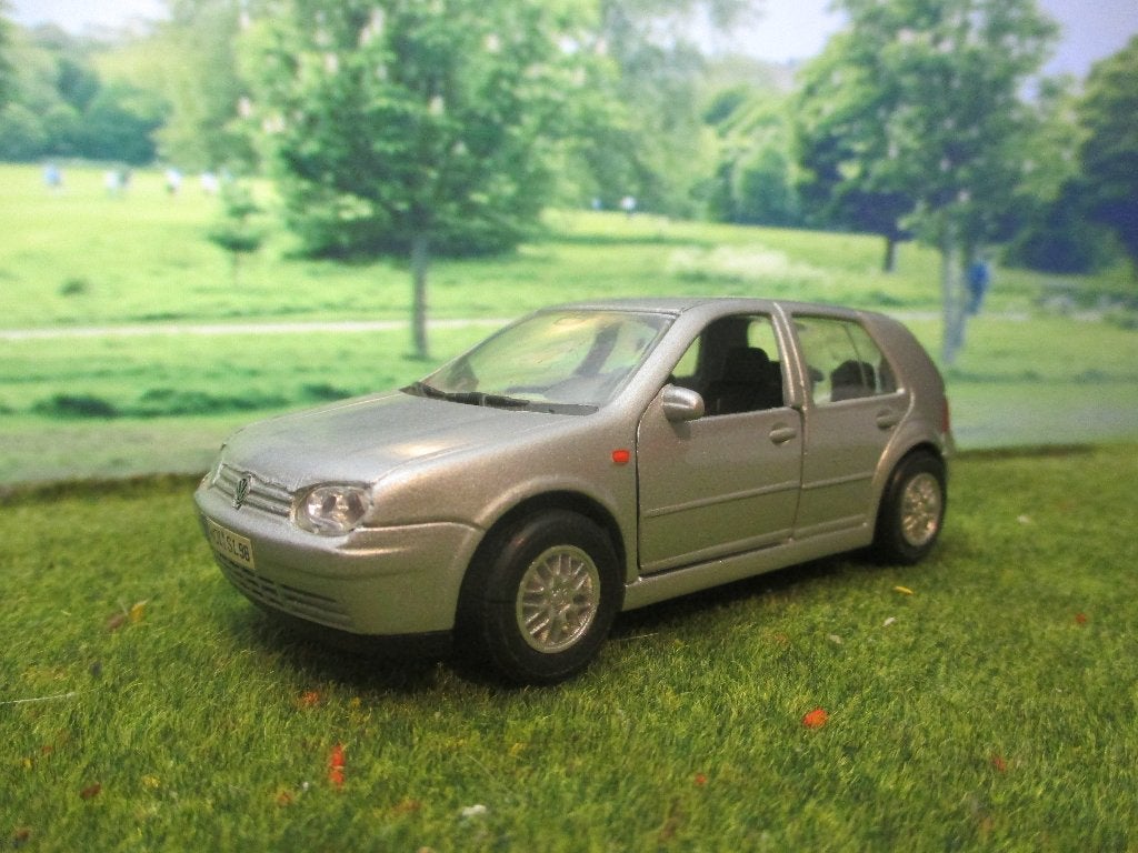 1/36 Volkswagen Golf 4 GTi 5-deurs, Ophalen of Verzenden, Zo goed als nieuw, Auto, Overige merken