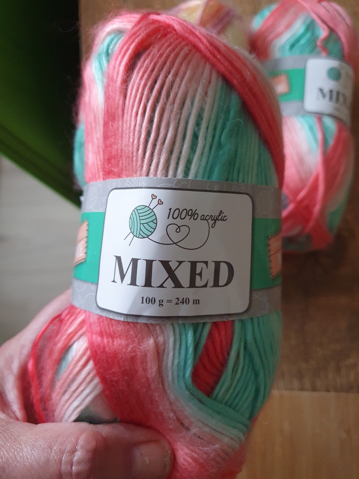 4 bollen Mixed 100% acryl garen/wol - diverse kleuren, Ophalen of Verzenden, Zo goed als nieuw, Garen of Naald(en)