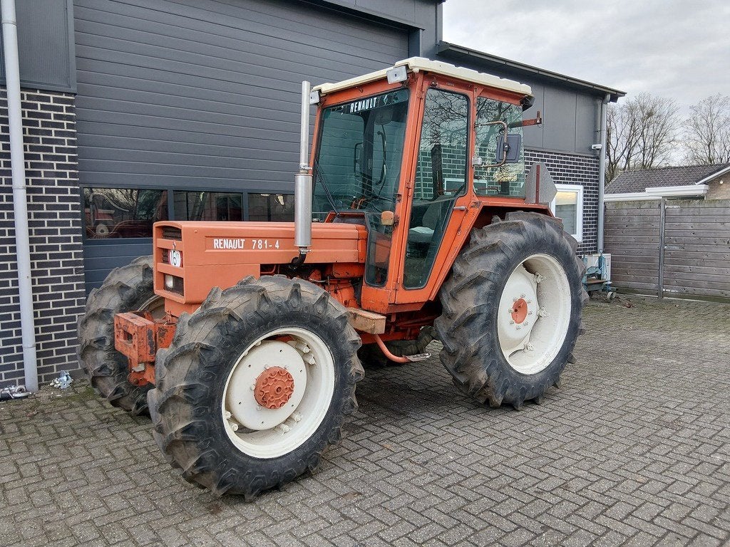 Renault 781-4, Zakelijke goederen, Agrarisch | Tractoren, 80 tot 120 Pk, Renault