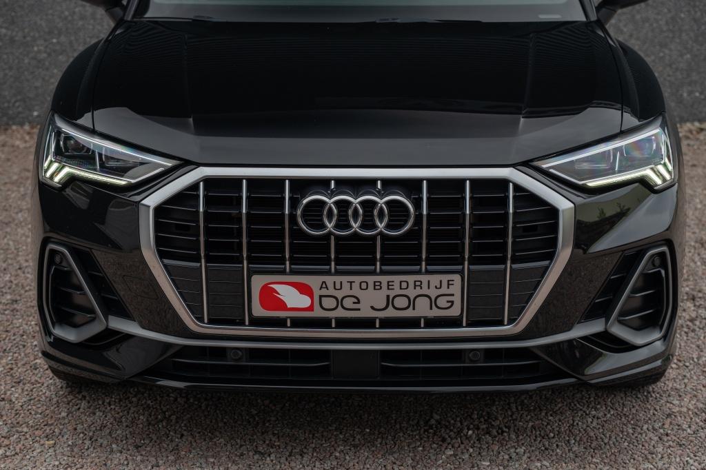 Audi Q3 45 TFSIe 245PK 2X S-Line | Camera | Matrix | 20'Inch, 12 maanden, Gebruikt, Leder en Stof, Zwart