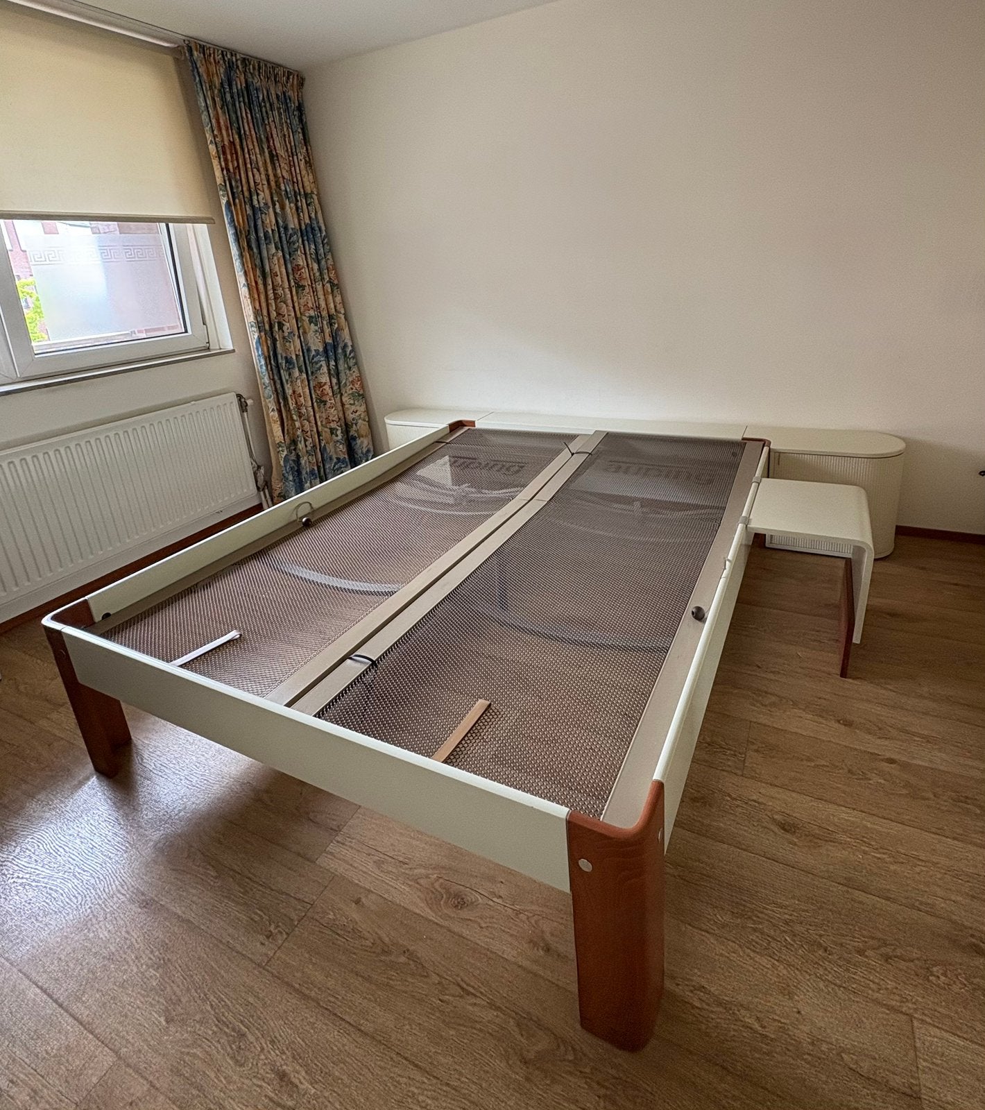 Auping Auronde bed - 160x200 - Roermond !, Ophalen, Gebruikt, Wit, Tweepersoons