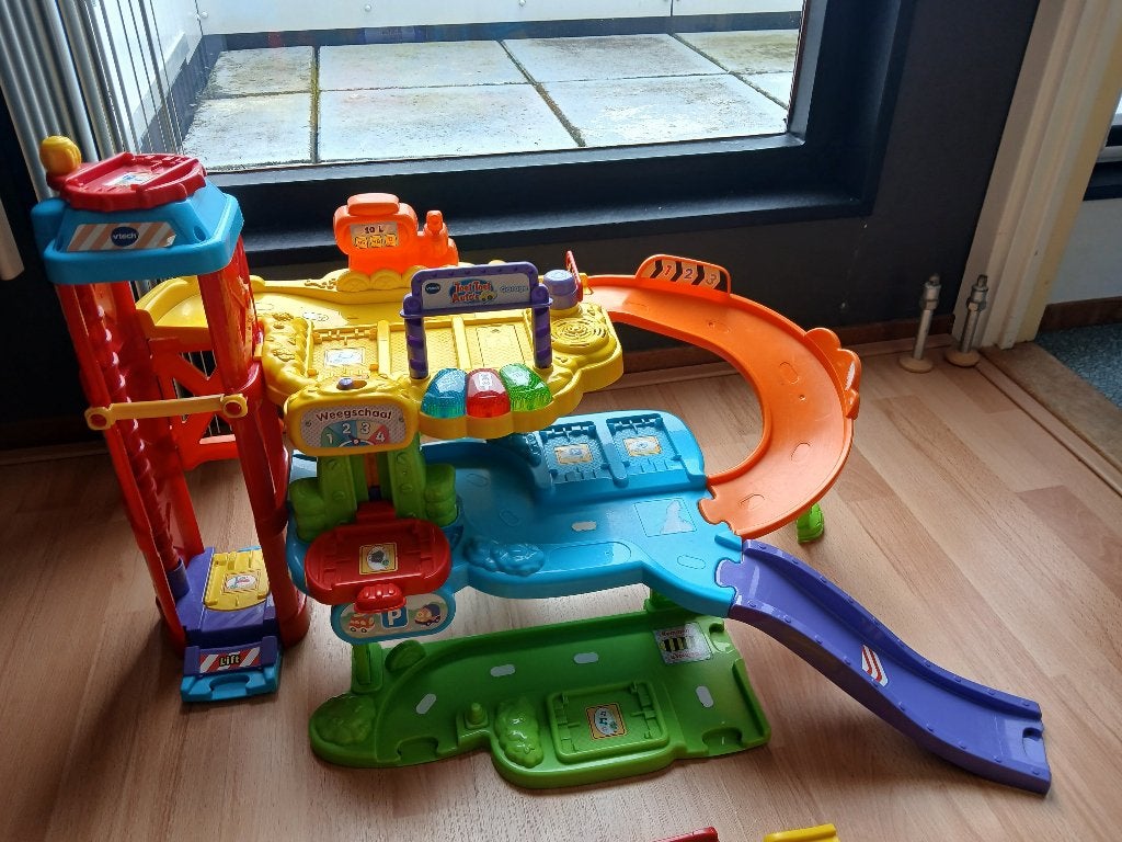VTech - Toet toet speelgoed - Garage en meer, Ophalen, Gebruikt, 2 tot 4 jaar