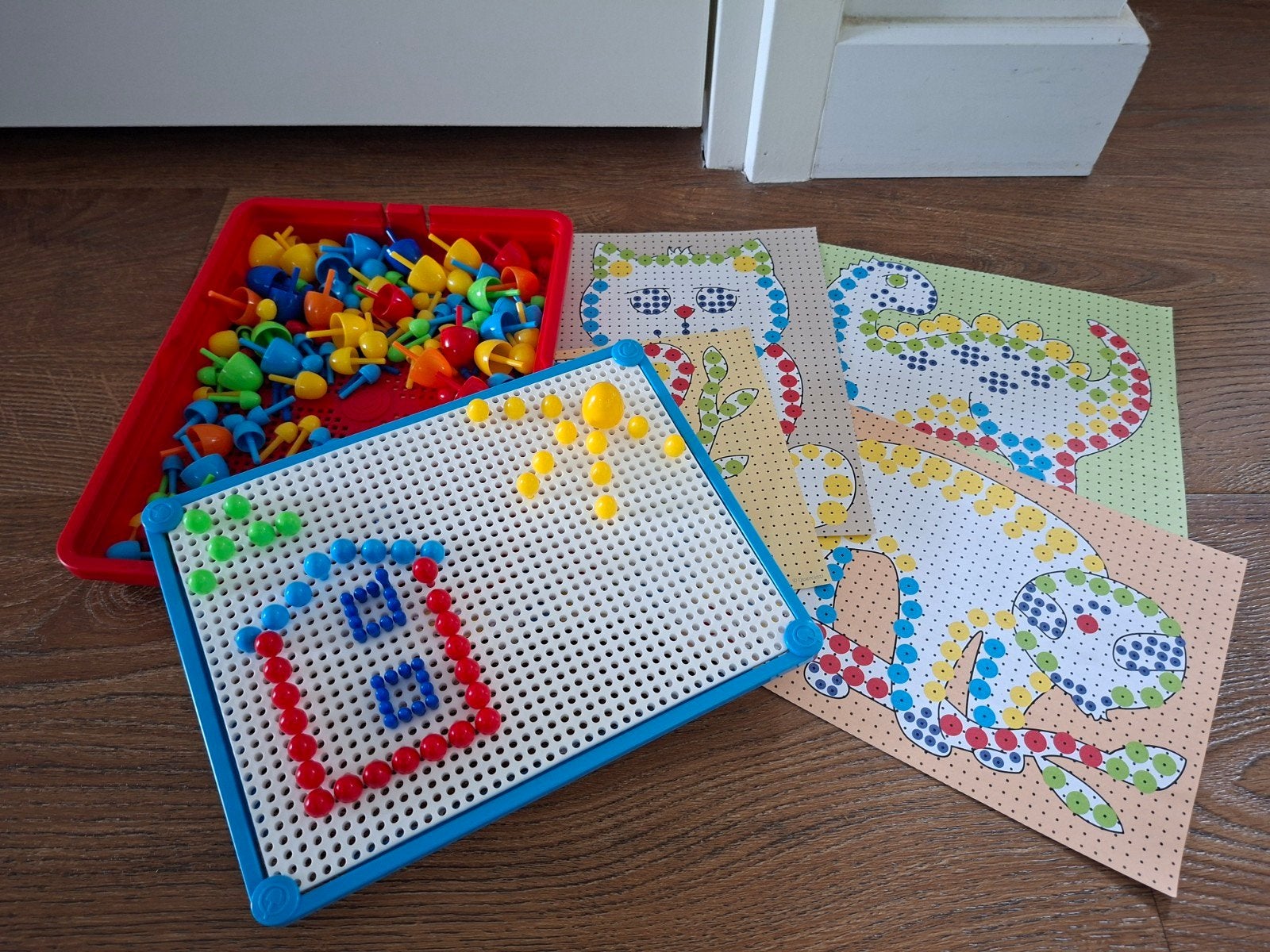 Steekmozaïek speelgoed met verschillende pinnetjes, Kinderen en Baby's, Ophalen, Gebruikt, Jongen of Meisje