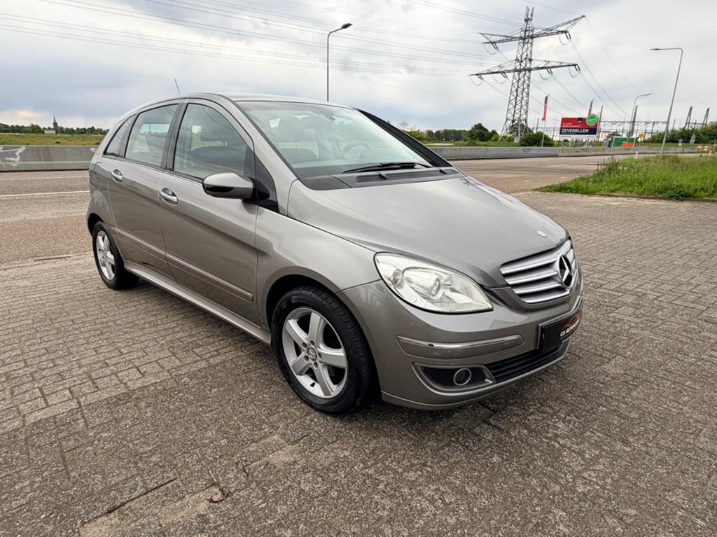 Mercedes- B-Klasse 170 Automaat Airco /Trekhaak//NAP/Orig.NL, Auto's, Mercedes-Benz, Stof, Zwart, 4 cilinders, Bedrijf
