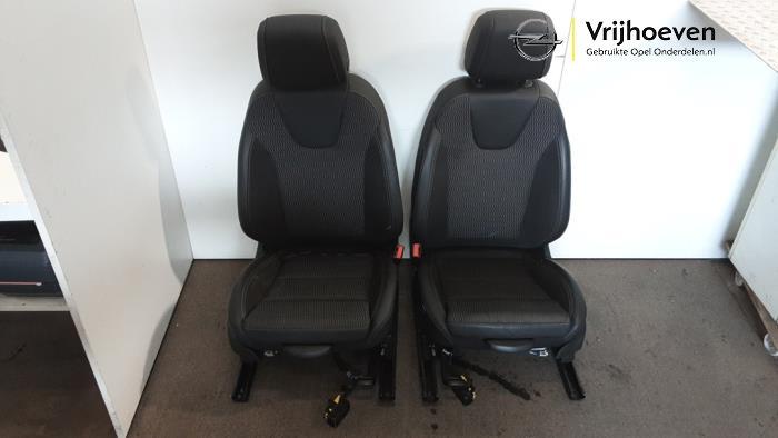 Bekleding Set (compleet) van een Opel Insignia (Insignia 17-, Gebruikt, -, -, Opel