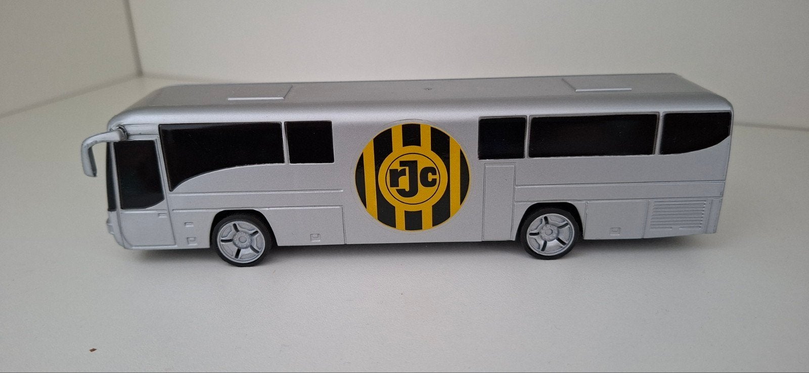 RJC Bus Model - Zilveren Miniatuur Bus, Ophalen of Verzenden, Zo goed als nieuw