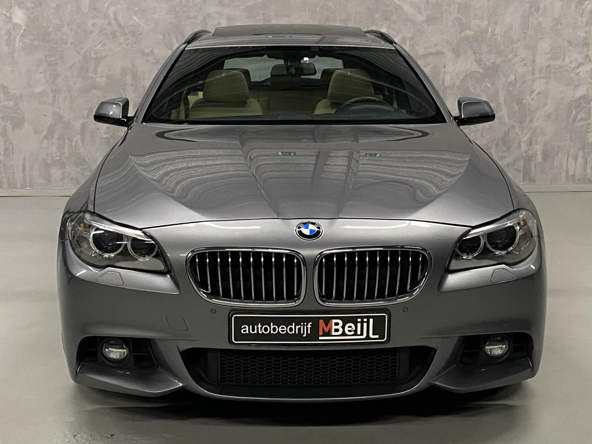BMW 5-serie Touring 520i High Executive /M-Pakket /Pano /Rol, Automaat, Achterwielaandrijving, Gebruikt, 4 cilinders