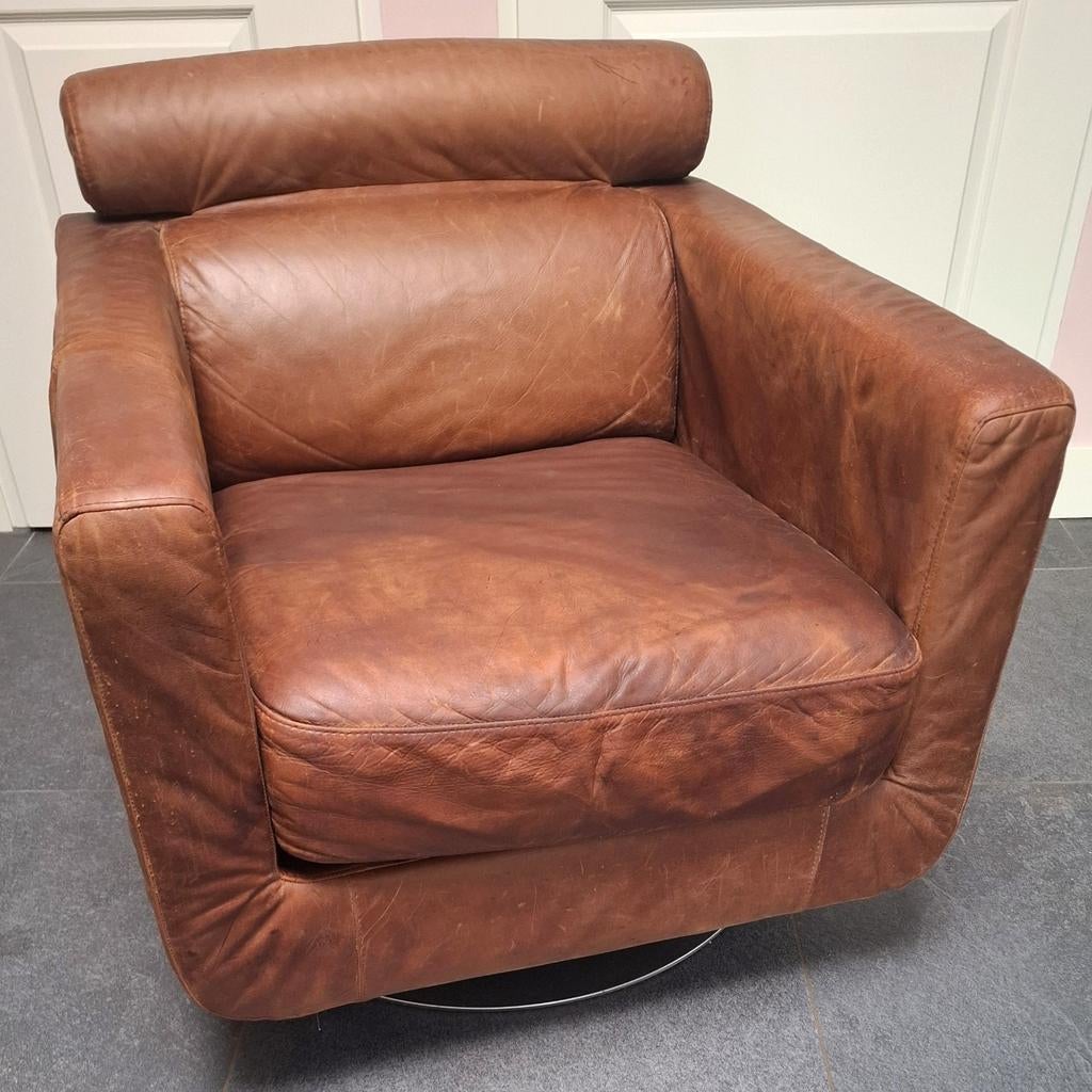 Geleefde leren Natuzzi draaifauteuil, Ophalen, Modern, Comfortabel, Gebruikt, 75 tot 100 cm