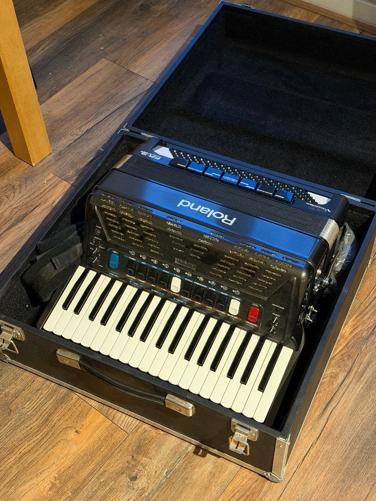 Roland V-accordion FR-3s Grey, Muziek en Instrumenten, Met koffer, Toetsaccordeon, Zo goed als nieuw, 120-bas