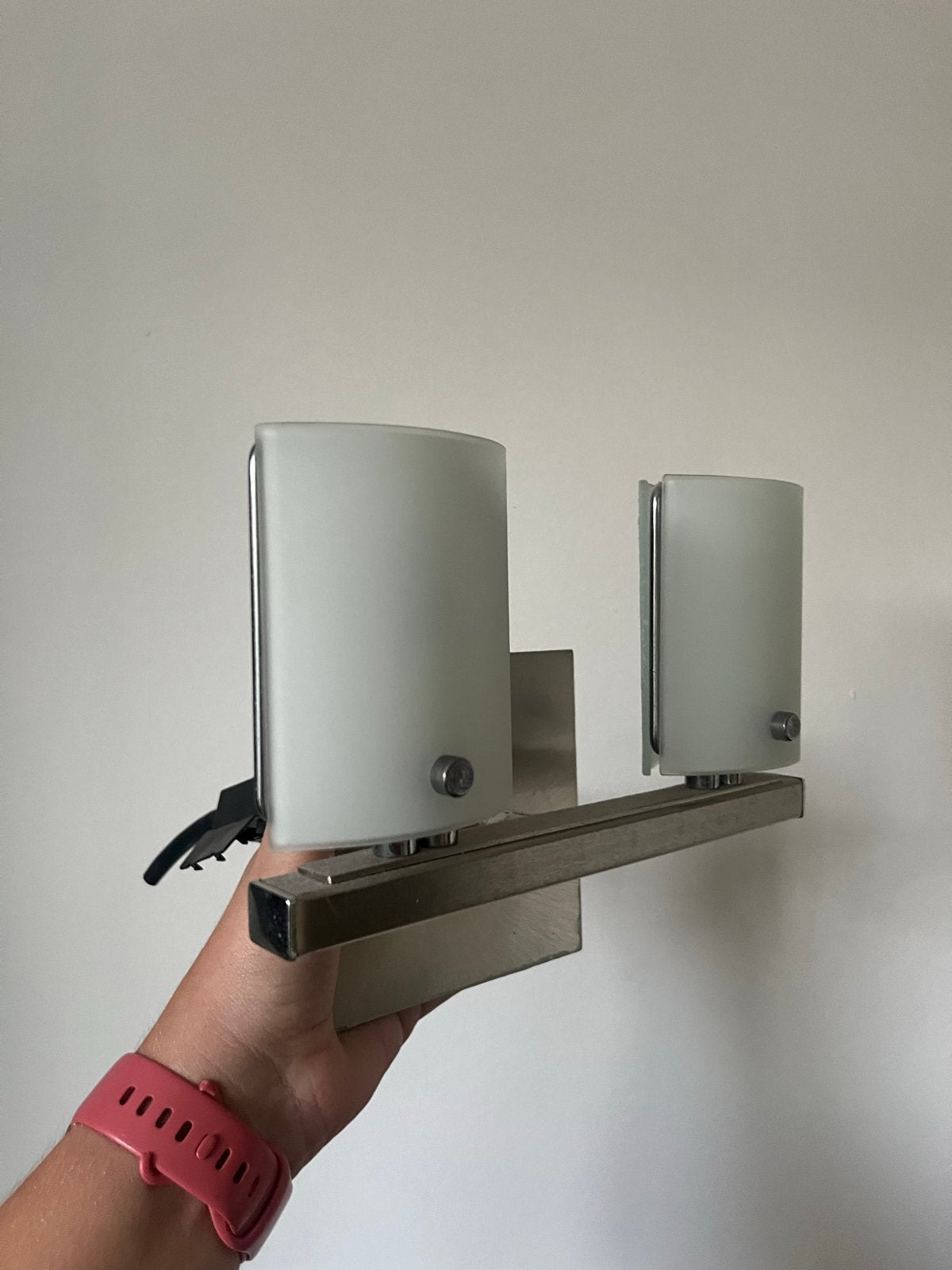 2 leuke wandlampjes met 2 lichtpunten en glazen kappen, Ophalen, Gebruikt, Metaal, Wandlamp