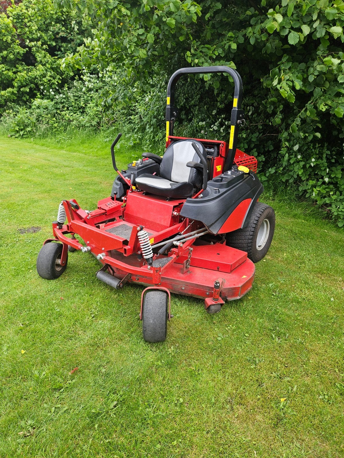 Ferris is 5100z diesel zero-turn zitmaaier grasmaaier, Tuin en Terras, Ophalen of Verzenden, Gebruikt, Mulchfunctie, 120 cm of meer