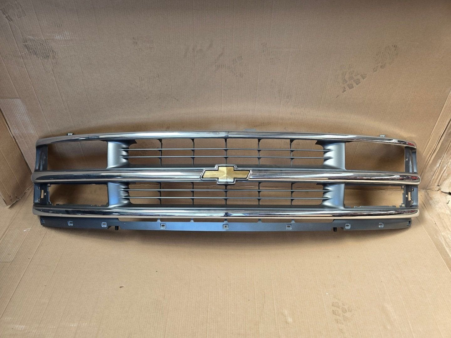 OEM Grille Chevrolet Express / Chevy Van 1996-2002 – Nieuw, Ophalen, -, -, Nieuw