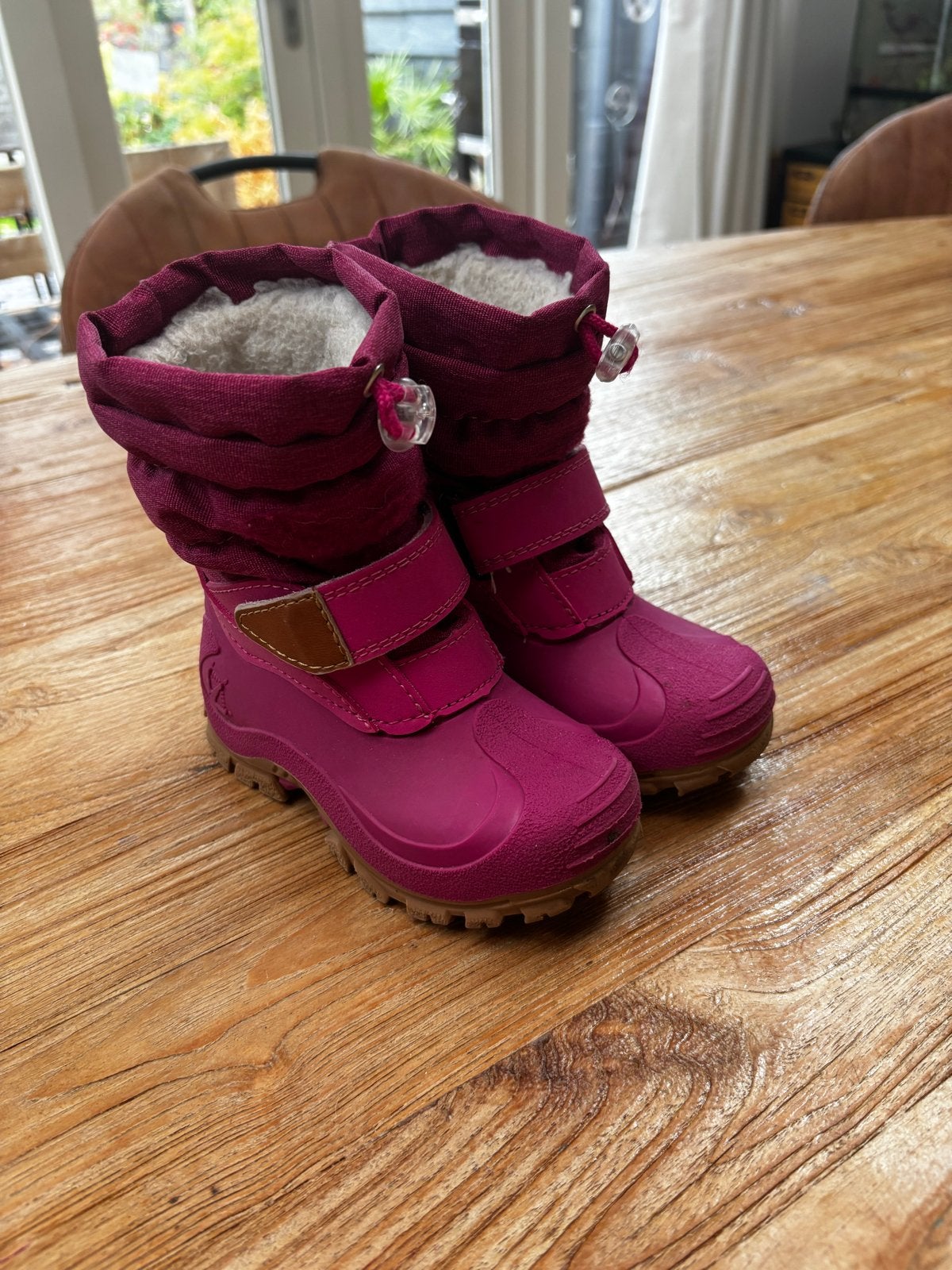 LURCHI Snowboots maat 25 - kleur roze, Ophalen, Zo goed als nieuw, Meisje, Laarzen