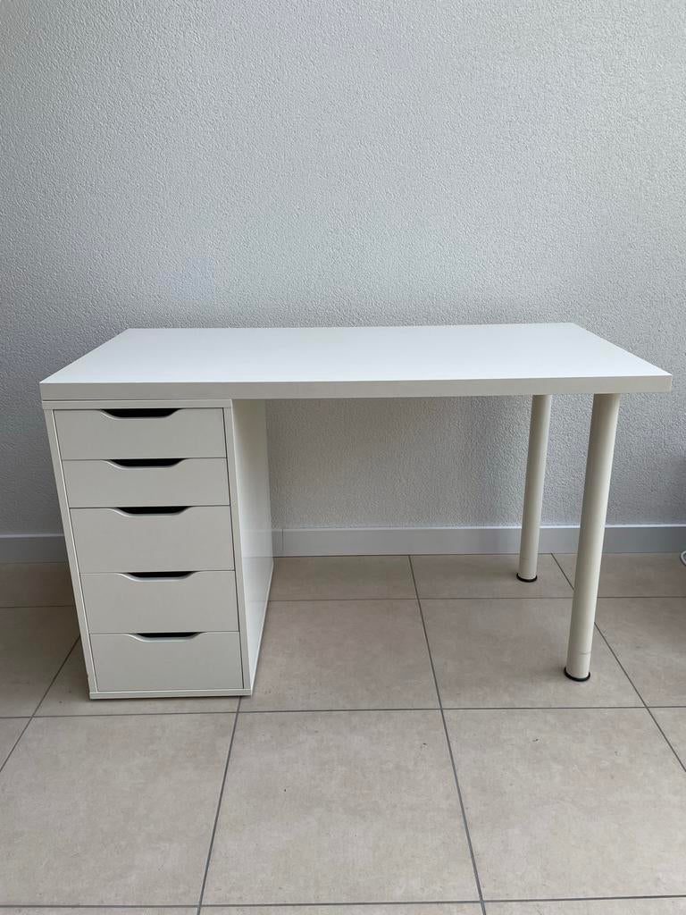 IKEA Linnmon / Alex bureau met lades, wit, Huis en Inrichting, Bureaus, Gebruikt, Computerbureau, IKEA, Modern, Spaanplaat of MDF