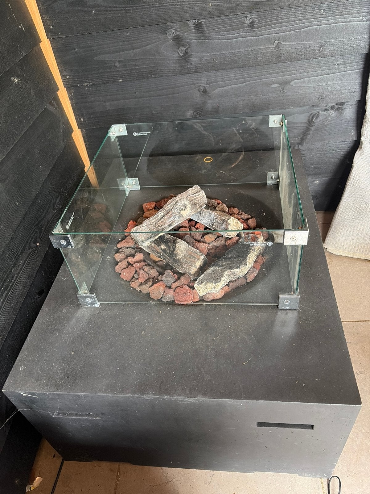 Gezellige vuurkorf/vuurtafel voor buiten, Tuin en Terras, Ophalen, Zo goed als nieuw, Vuurkorf