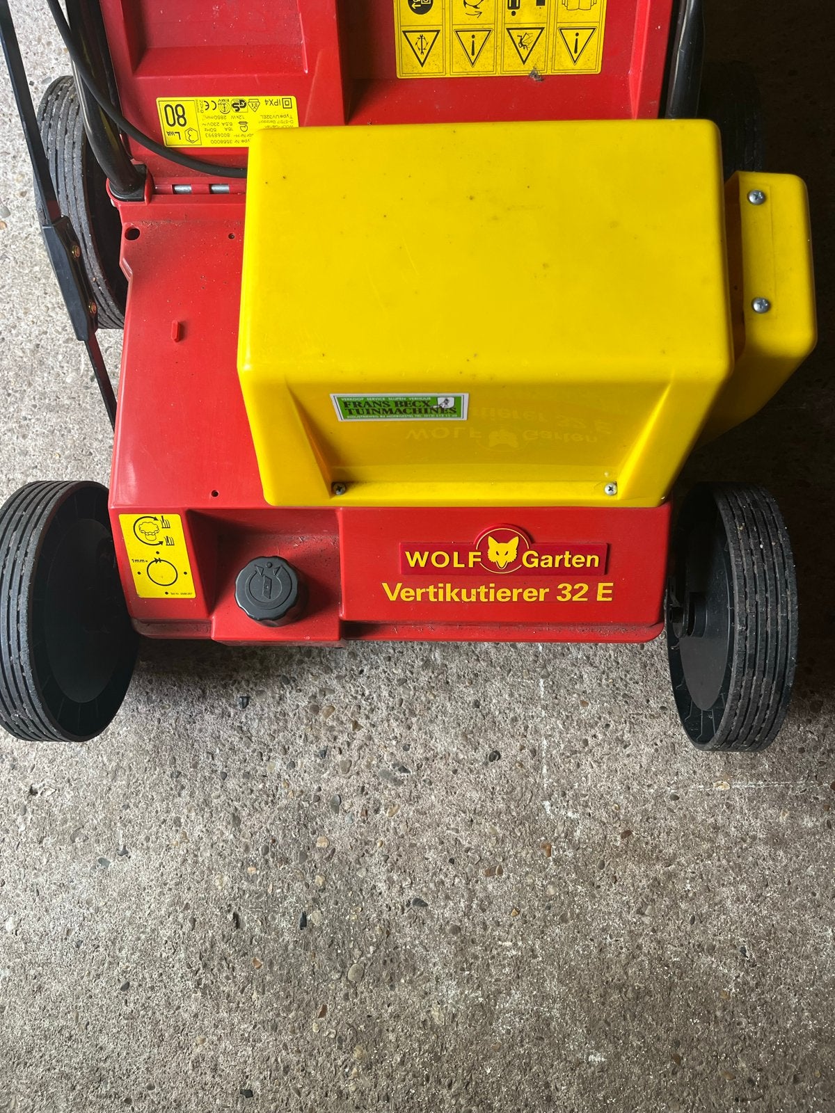 Wolf Garten Vertikutierer 32 E - Elektrische Verticuteermach, Ophalen, Gebruikt, Elektrisch