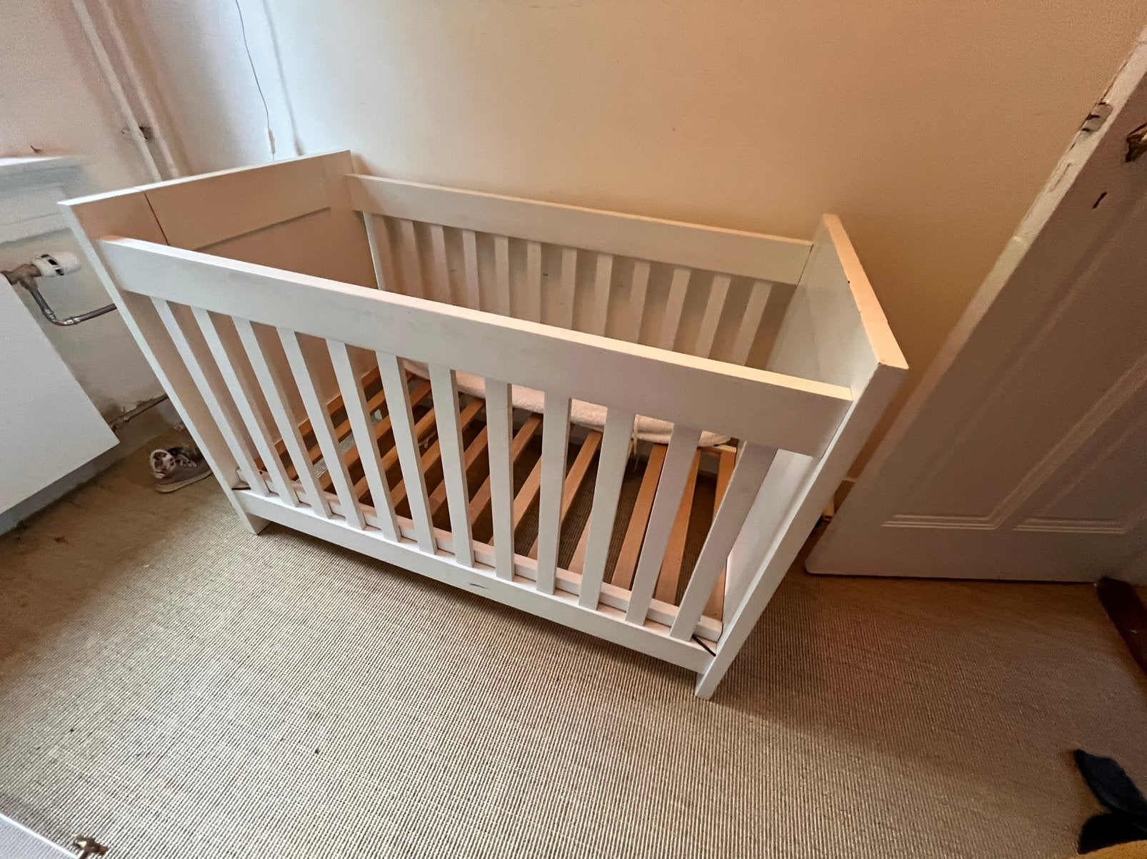 Wit houten Bopita ledikant voor baby of peuter, Kinderen en Baby's, Babywiegjes en Ledikanten, Ophalen, Gebruikt, Ledikant
