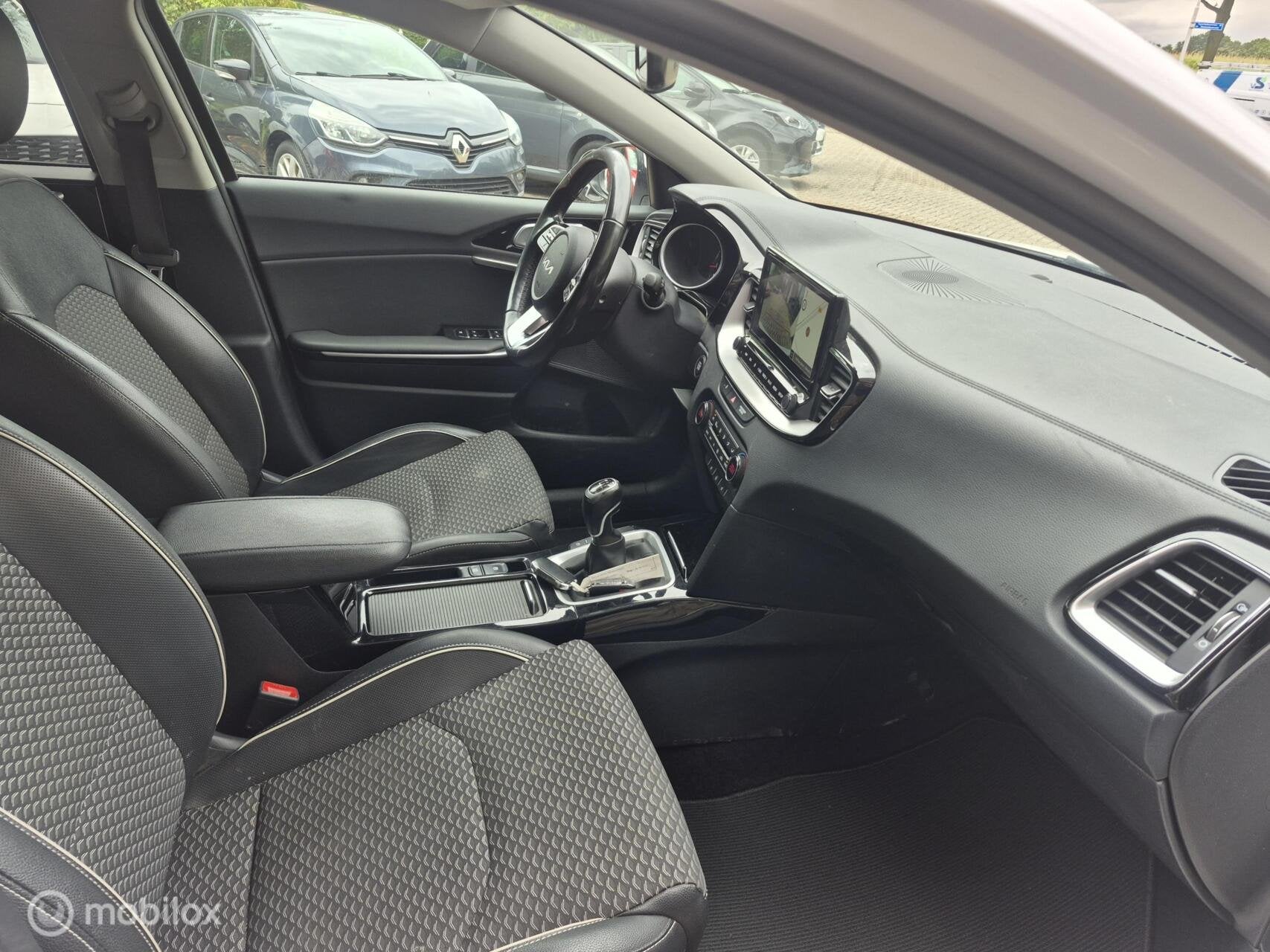 Kia Ceed Sportswagon 1.5 T-GDi PlusLine ✅Afn.Trk✅1e eig, Auto's, Kia, Voorwielaandrijving, Euro 6, Leder en Stof, Wit