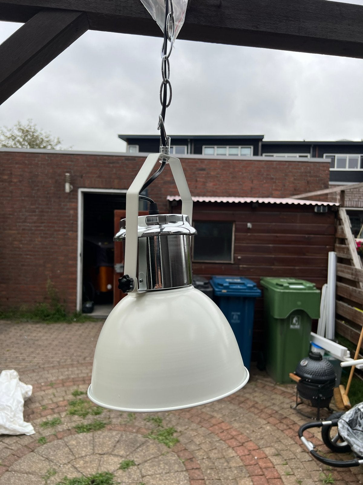 Witte industriële hanglamp met E27 fitting, Ophalen of Verzenden, Zo goed als nieuw, Metaal, E27 (groot)