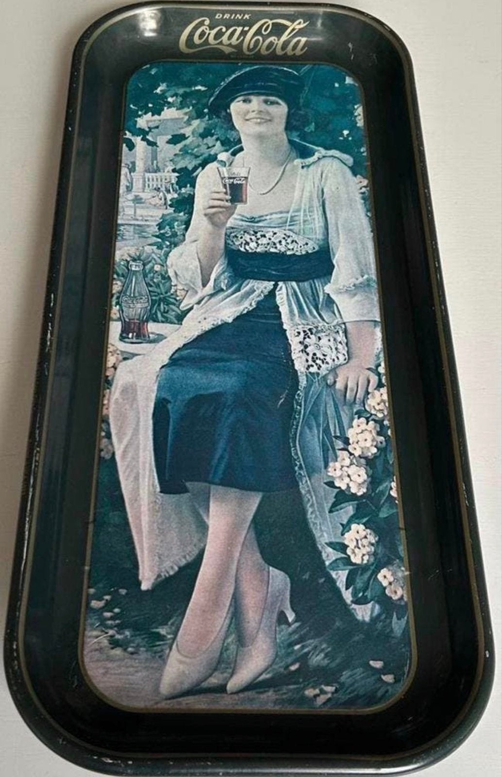 Vintage Coca-Cola dienblad met dame - Jaren '20 stijl, Ophalen of Verzenden, Gebruikt, Gebruiksvoorwerp