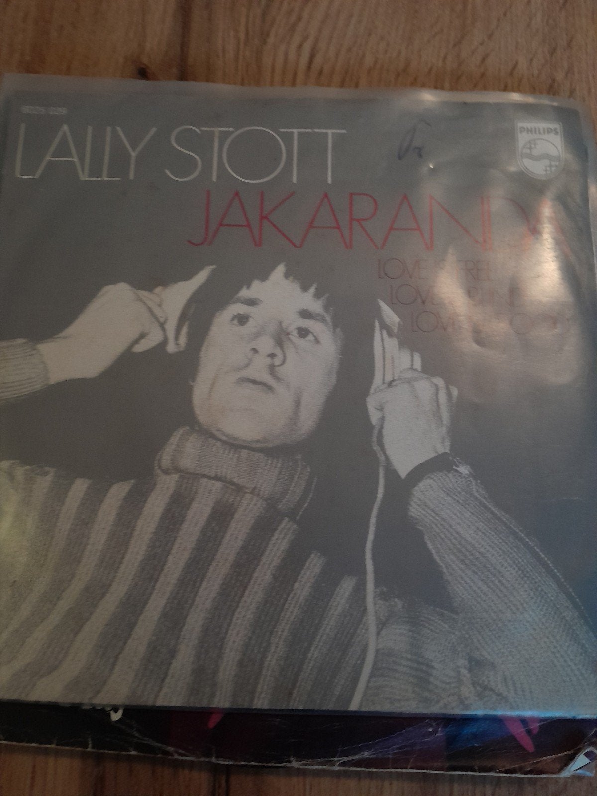 Lally stott 7 inch jakaranda, Ophalen of Verzenden, Zo goed als nieuw, Pop