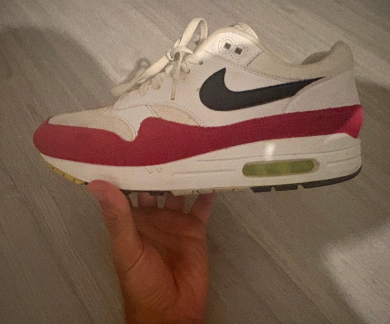 Nike air max 1 pink volt 44, Verzenden, Gedragen, Overige kleuren