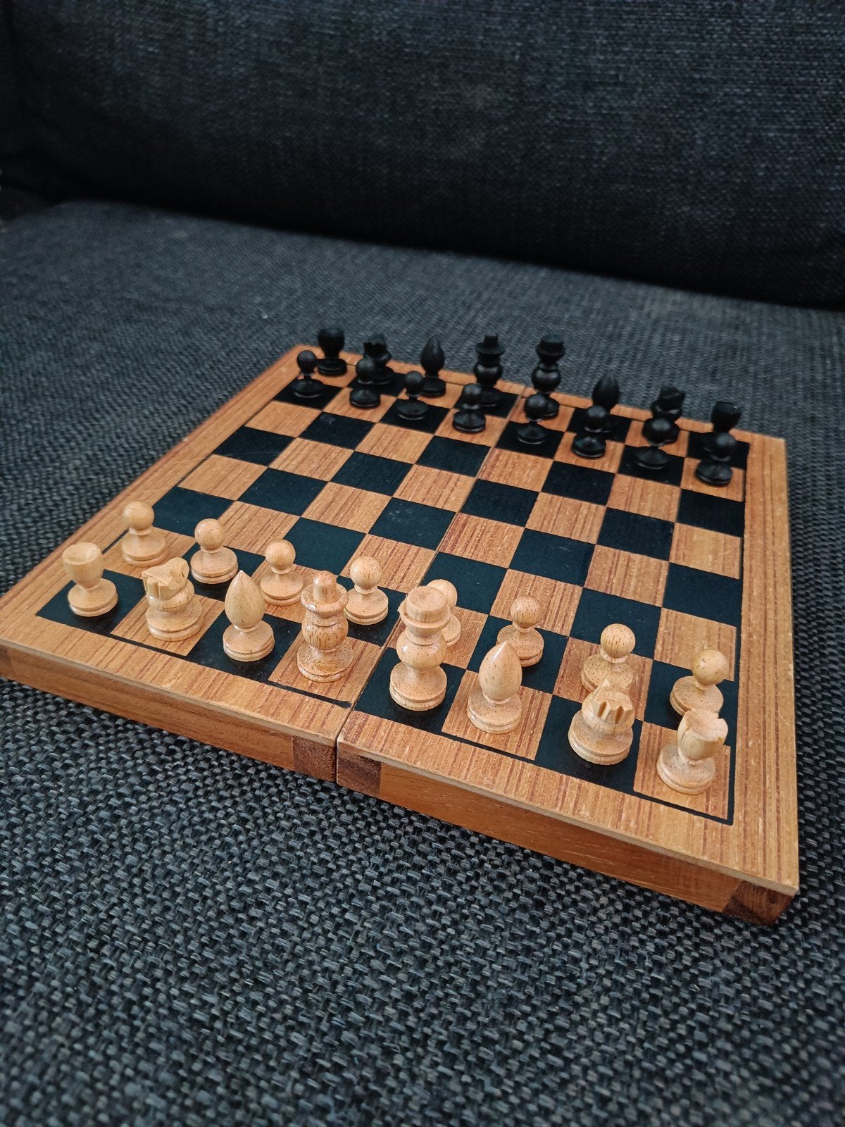 Houten Opklapbaar Schaakbord/Backgammon - Reisspel, Een of twee spelers, Ophalen of Verzenden, Gebruikt, Reisspel