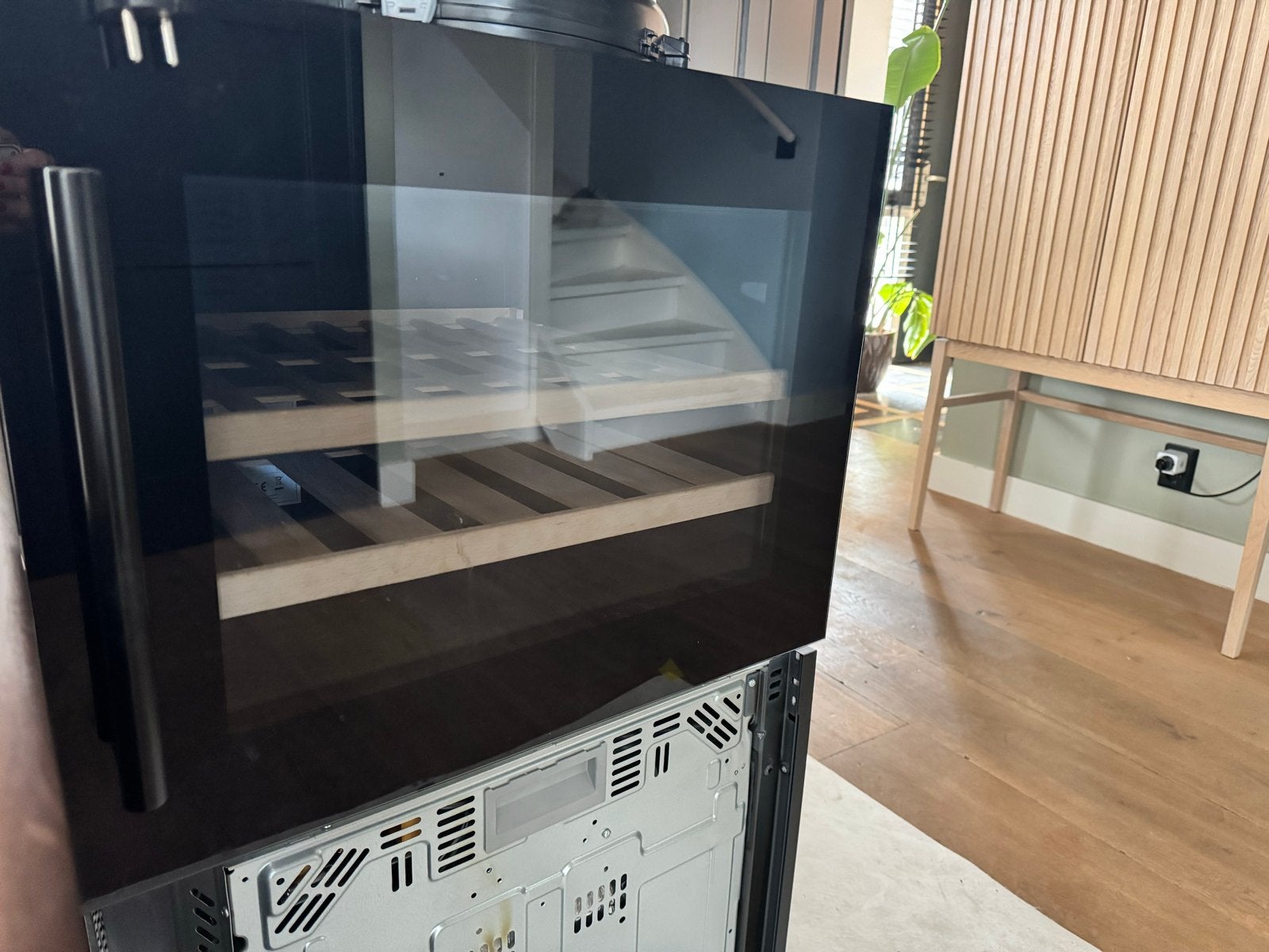 Climadiff CBI28S1B Wijnkoelkast inbouw, Ophalen, Zonder vriesvak, Minder dan 45 cm, Minder dan 85 cm